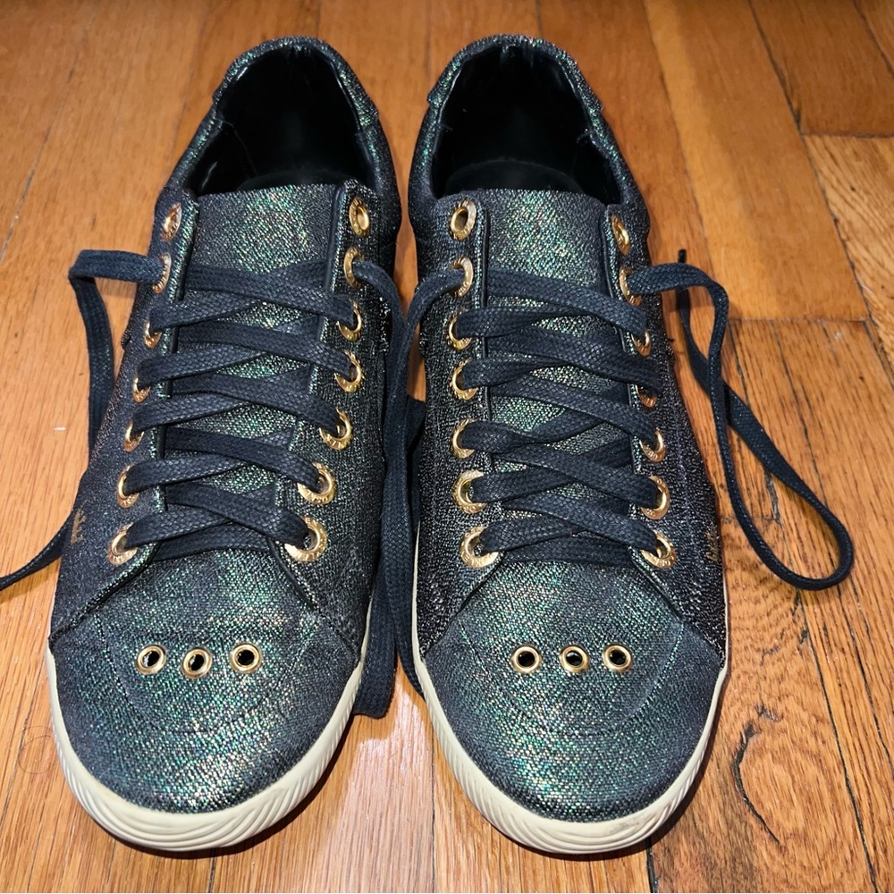 Oaklen Green Lace-Up Women’s Sneakers with Gold Eyelets